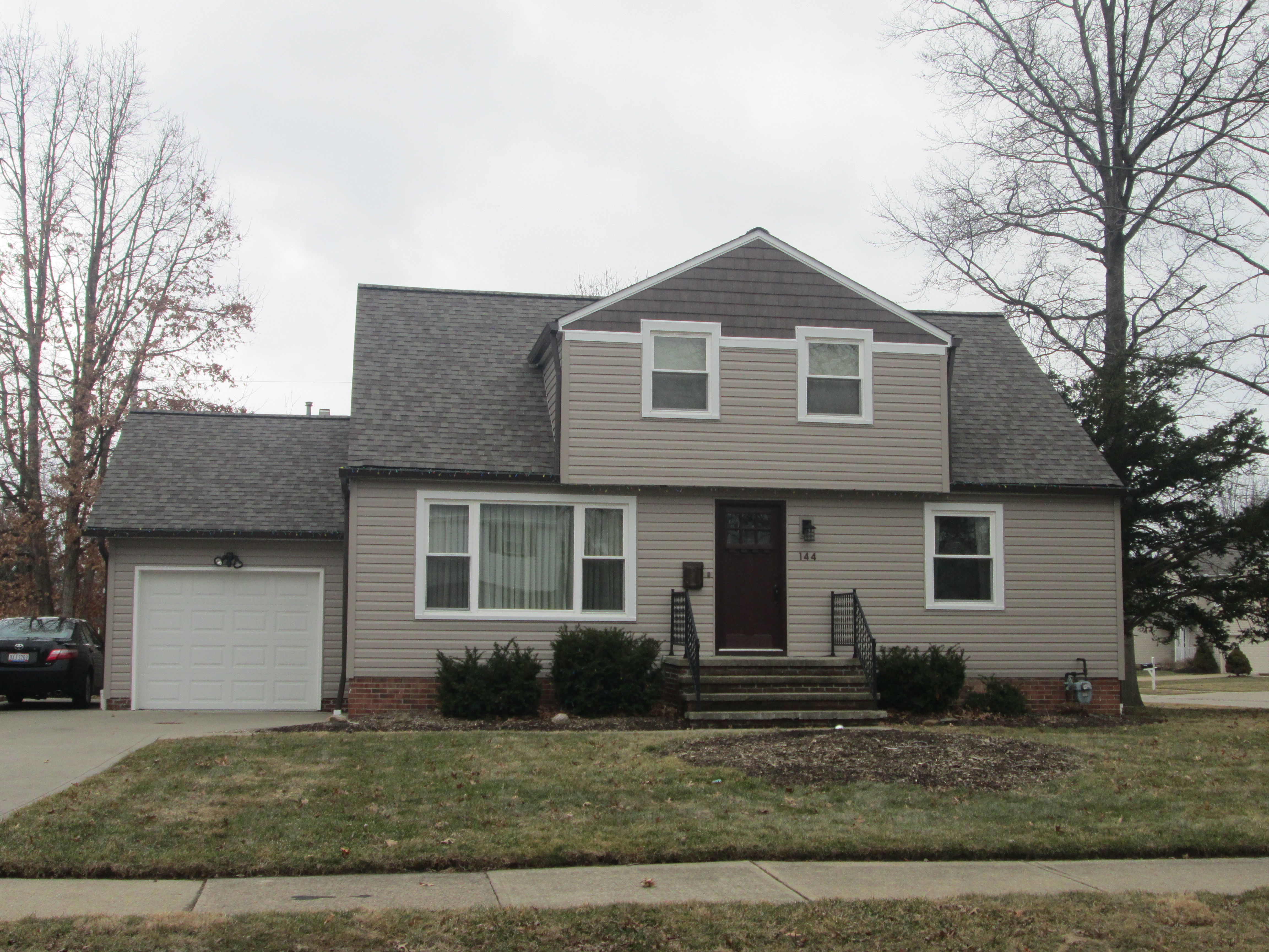 Roof, siding and window repairs by Daugherty Construction